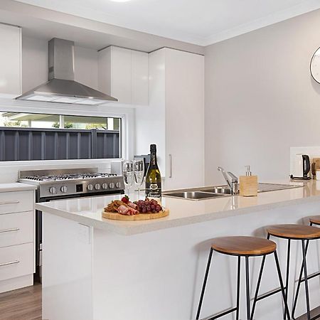 Milawa Vineyard Views - Guesthouse 1 ภายนอก รูปภาพ
