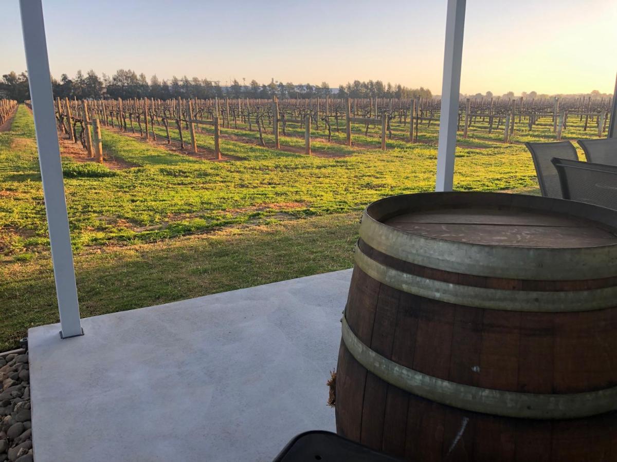 Milawa Vineyard Views - Guesthouse 1 ภายนอก รูปภาพ